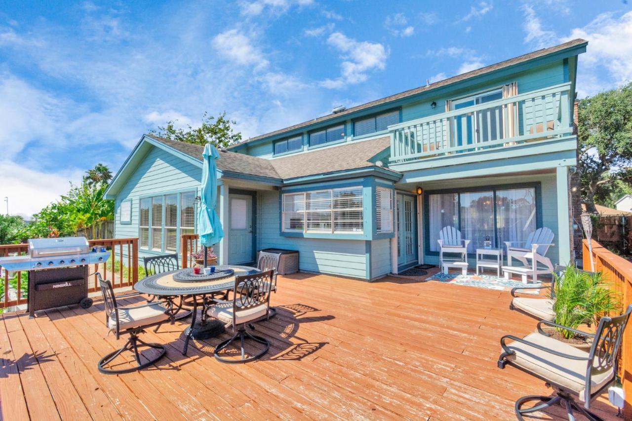 Beauty On The Water! Lake House Near The Beaches! Galveston Exterior photo