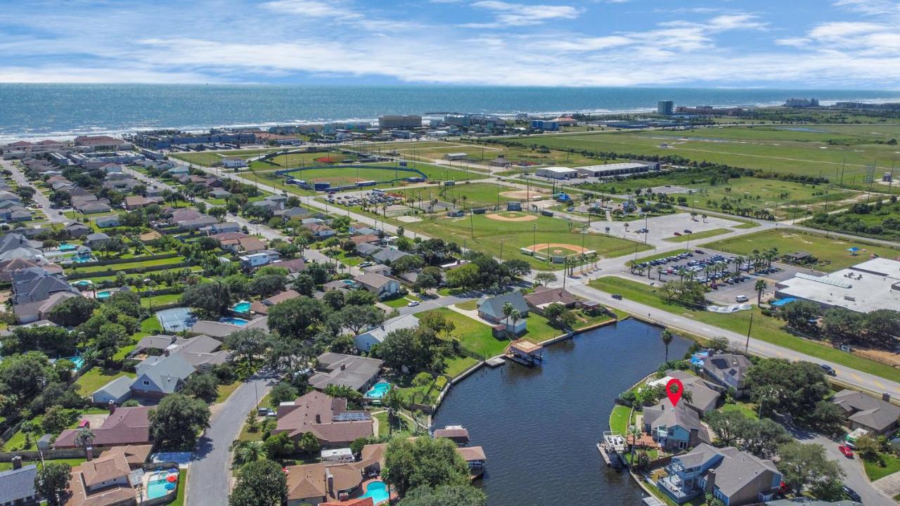 Beauty On The Water! Lake House Near The Beaches! Galveston Exterior photo