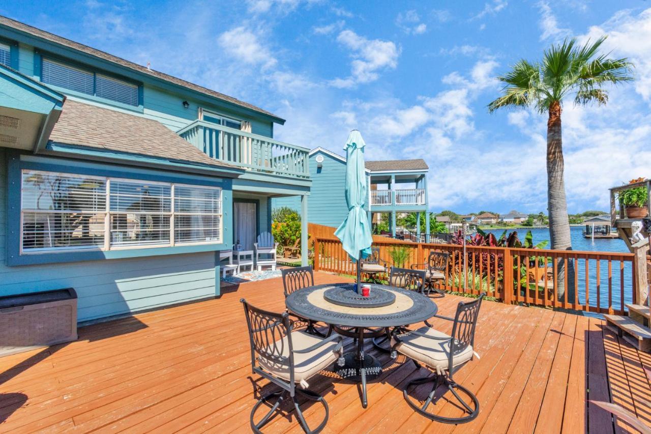 Beauty On The Water! Lake House Near The Beaches! Galveston Exterior photo
